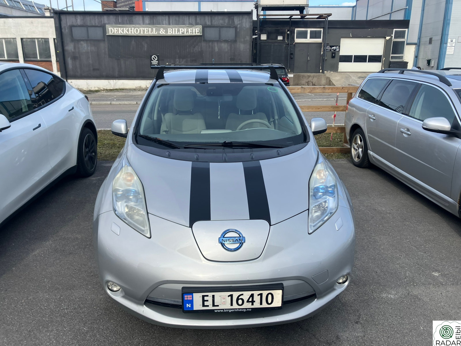 NISSAN LEAF
