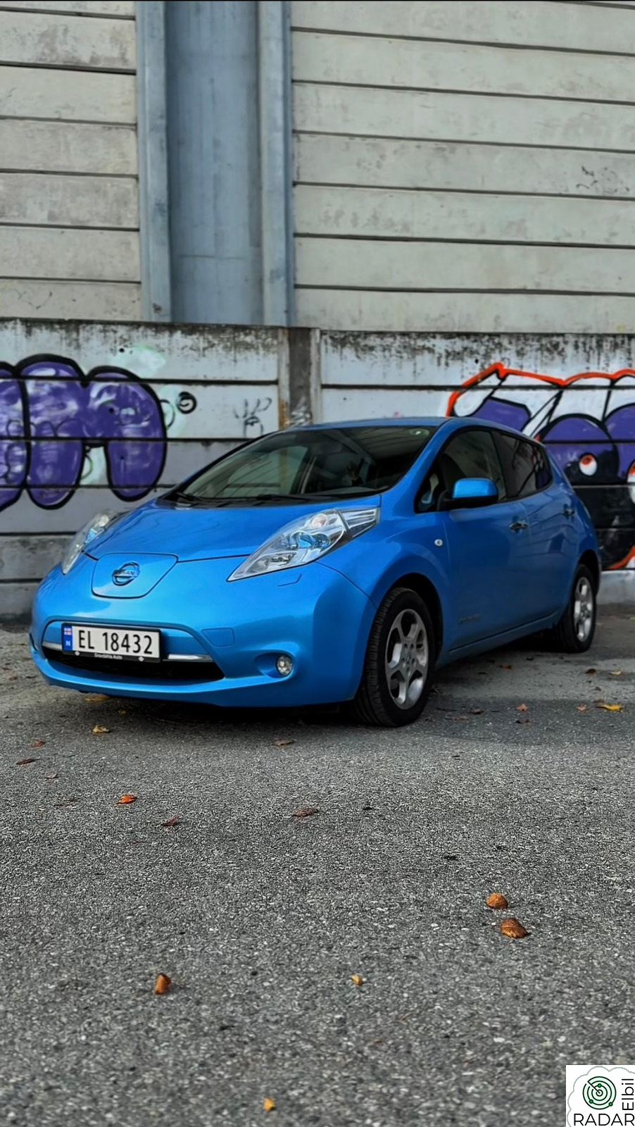 NISSAN LEAF