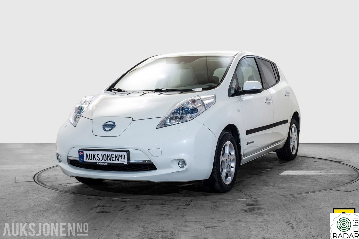 NISSAN LEAF *INGEN MINSTEPRIS* EN EIER KAMERA NAVI RATTVARME