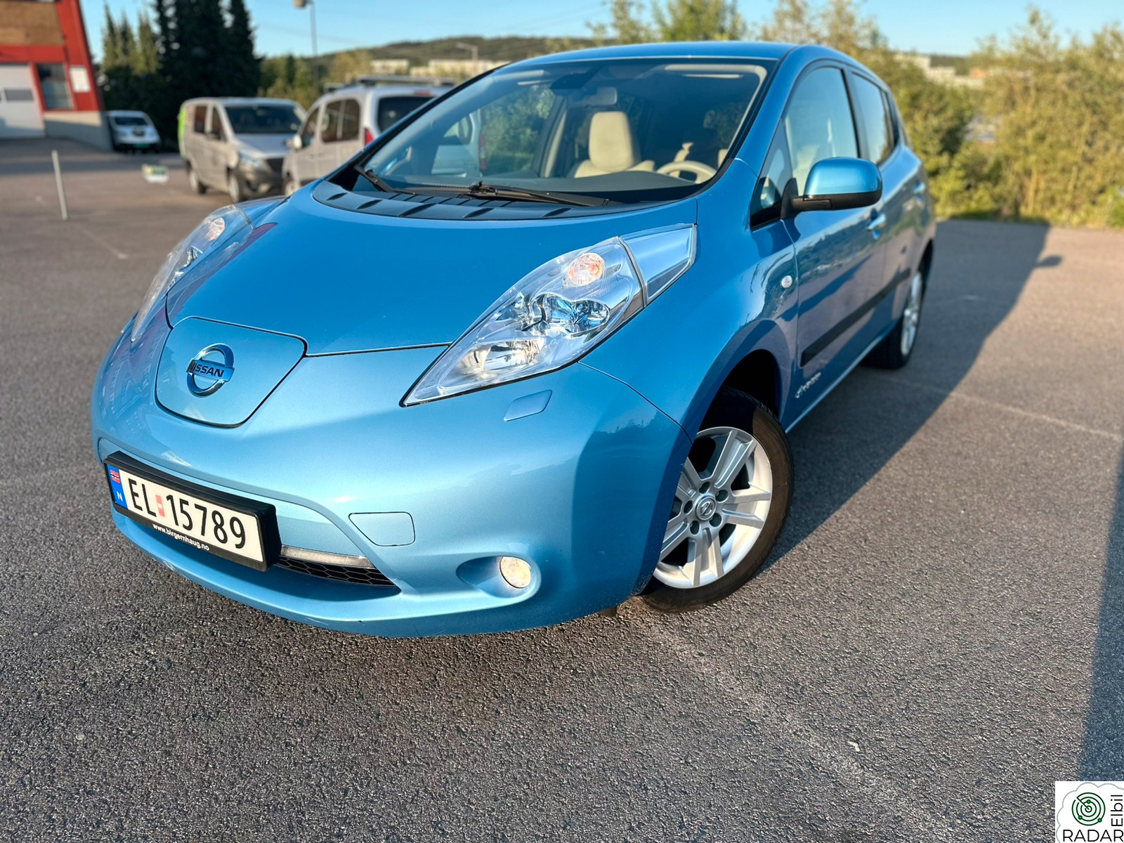 NISSAN LEAF