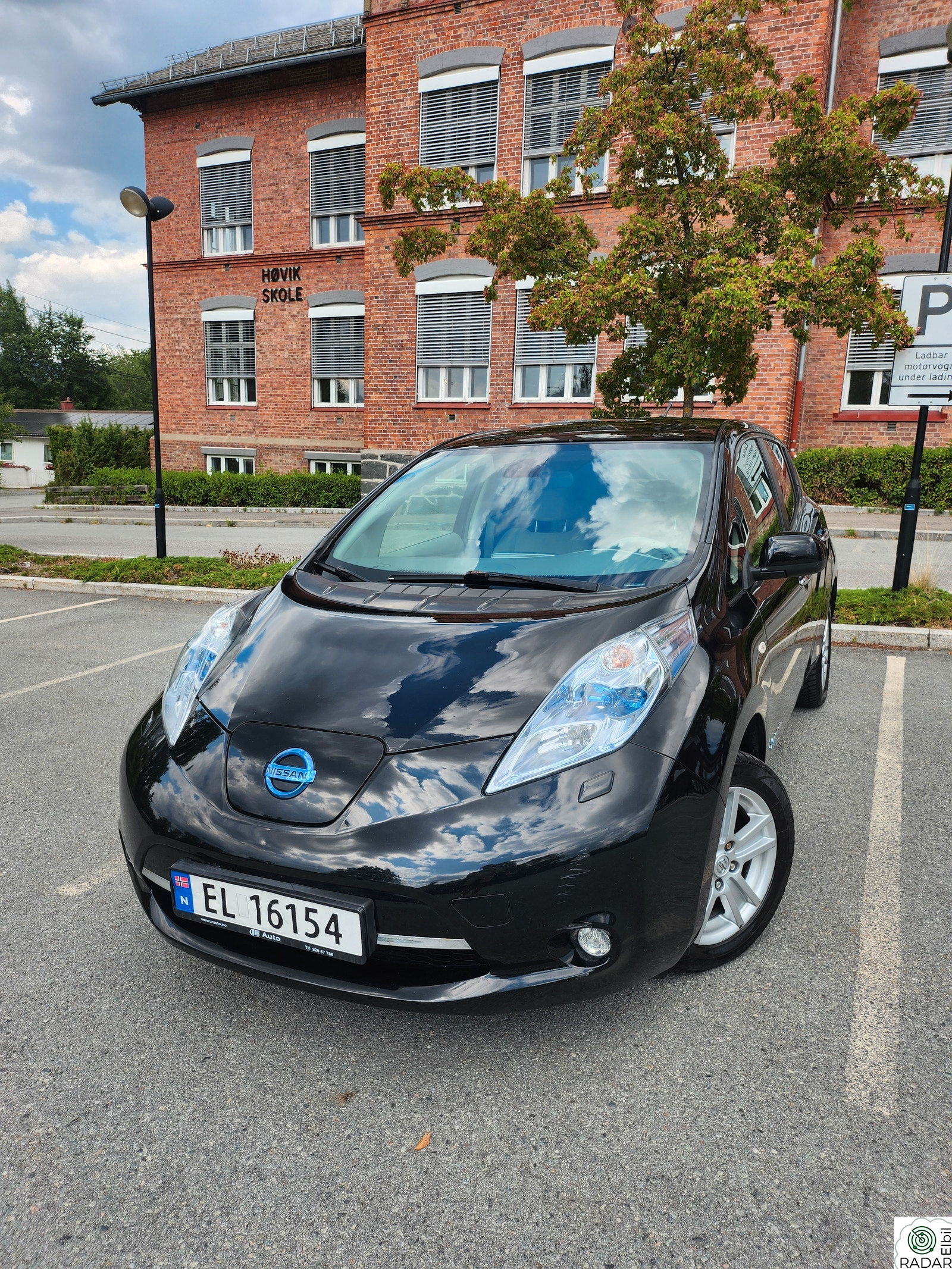 NISSAN LEAF