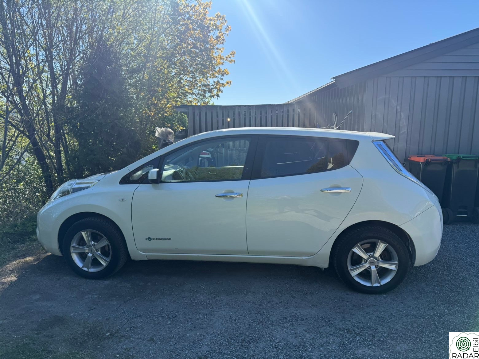 NISSAN LEAF
