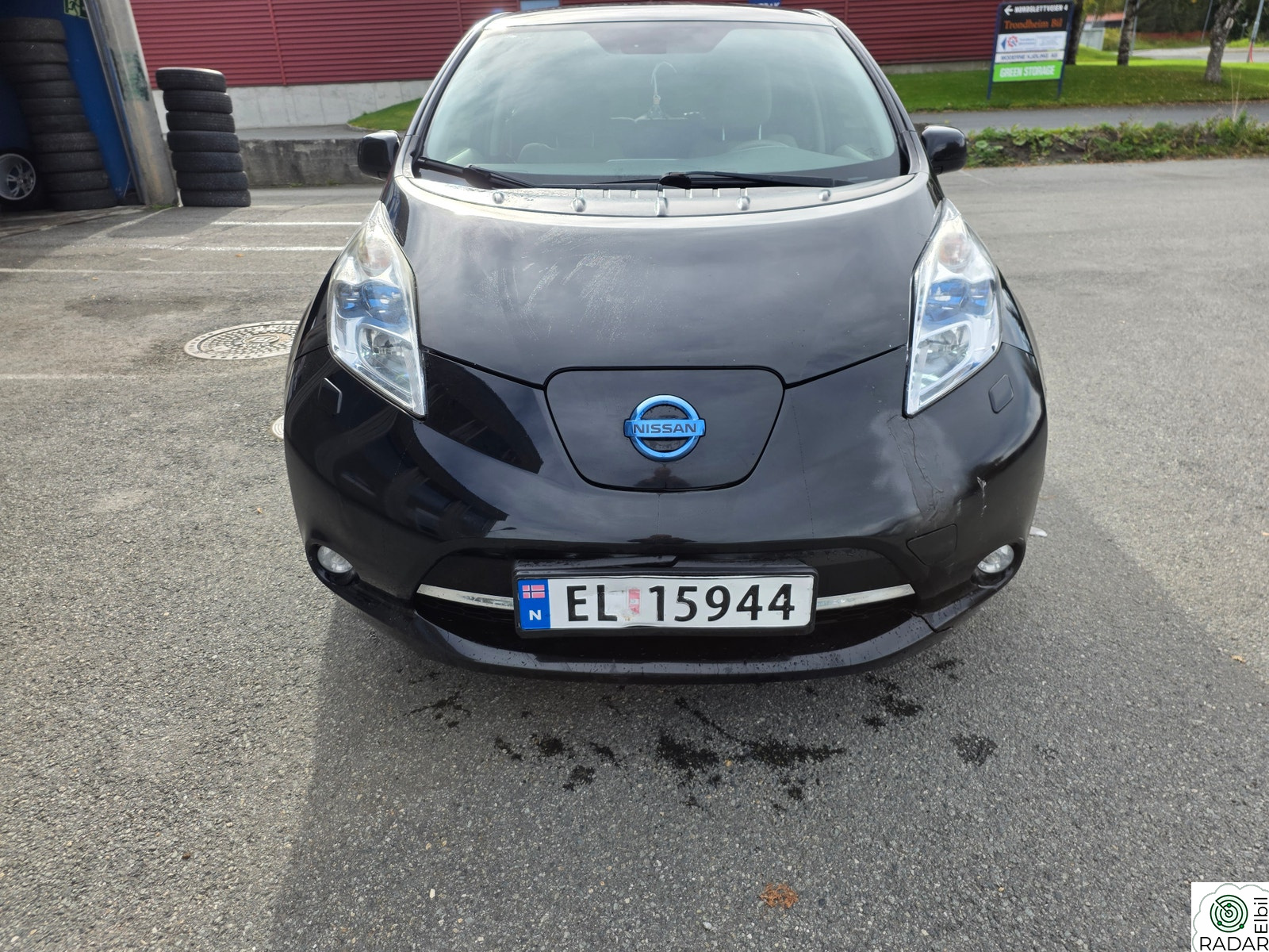 NISSAN LEAF