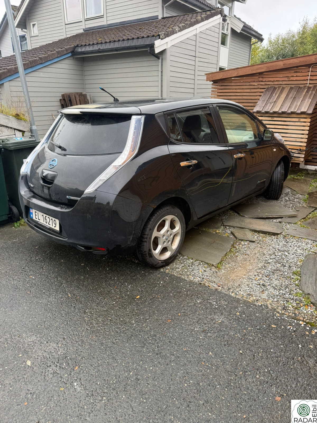 NISSAN LEAF