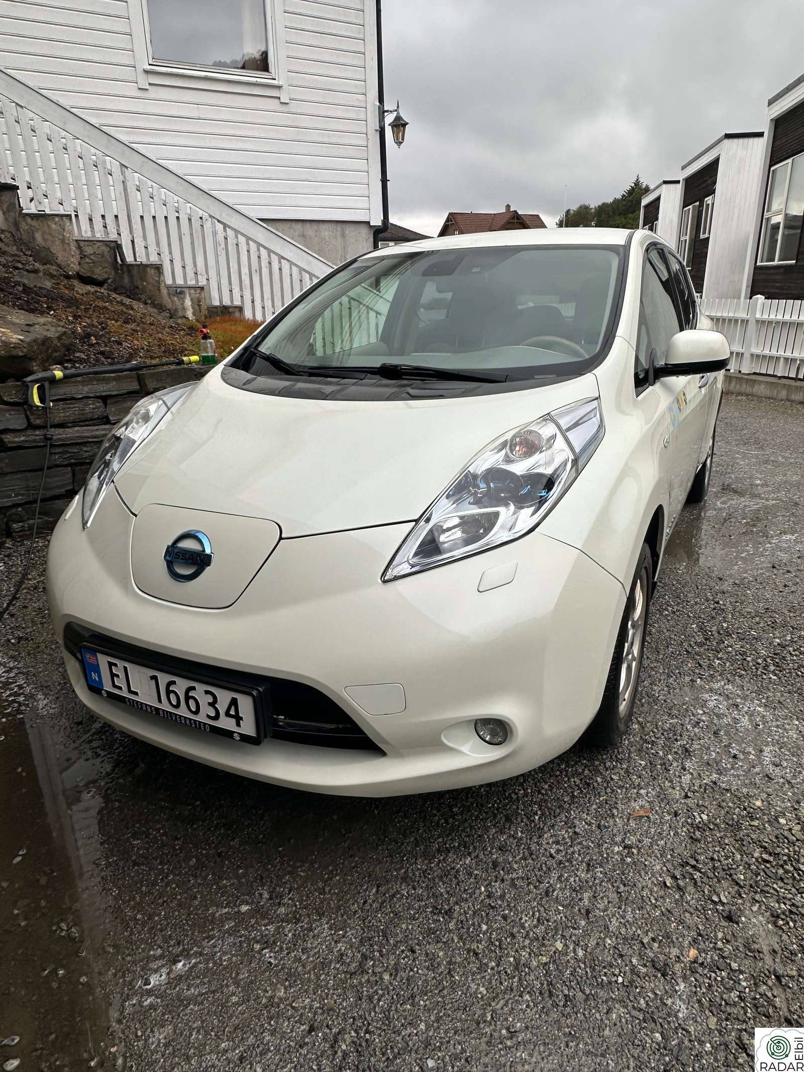 NISSAN LEAF