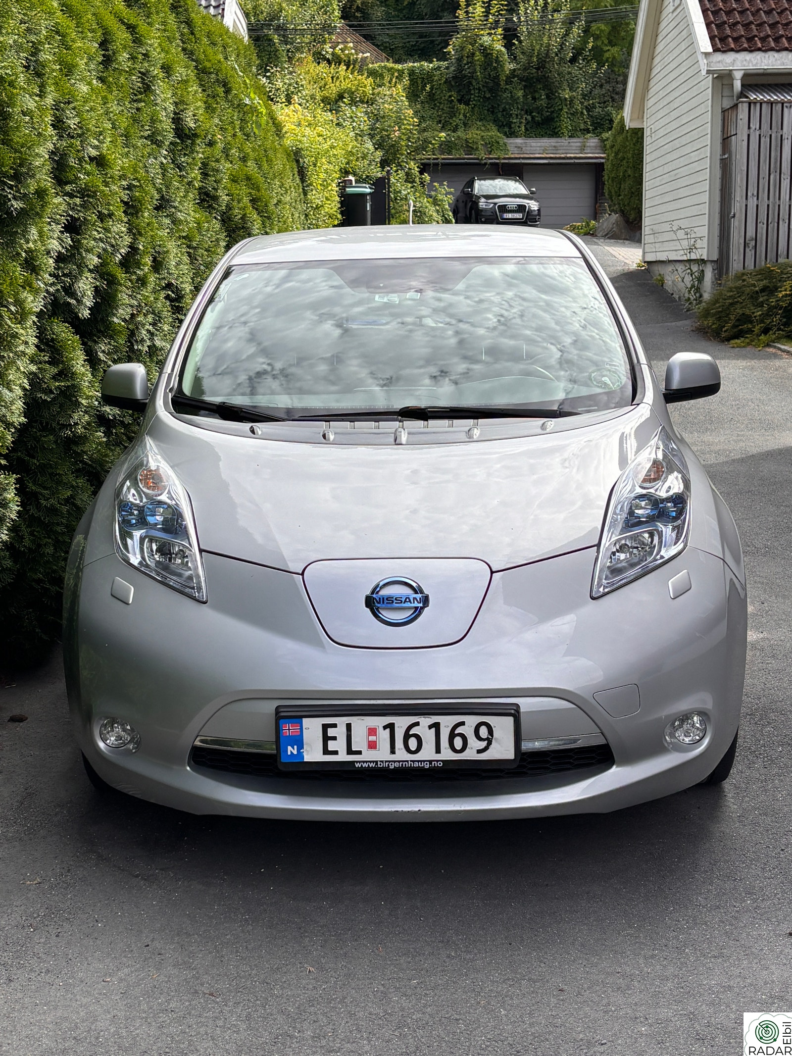 NISSAN LEAF