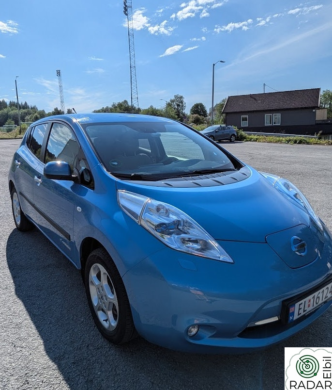 NISSAN LEAF