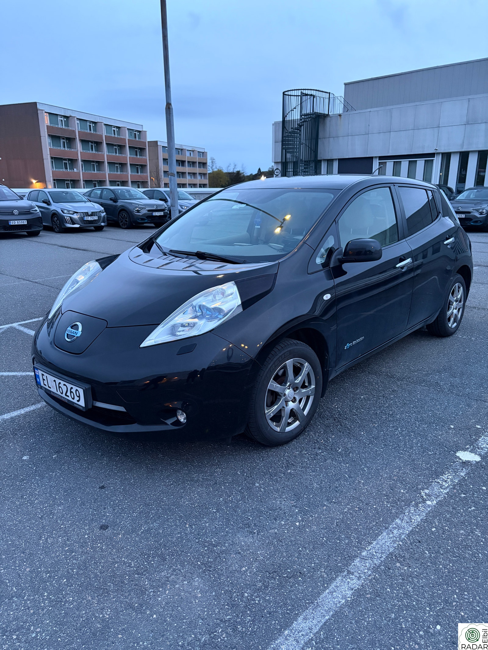 NISSAN LEAF