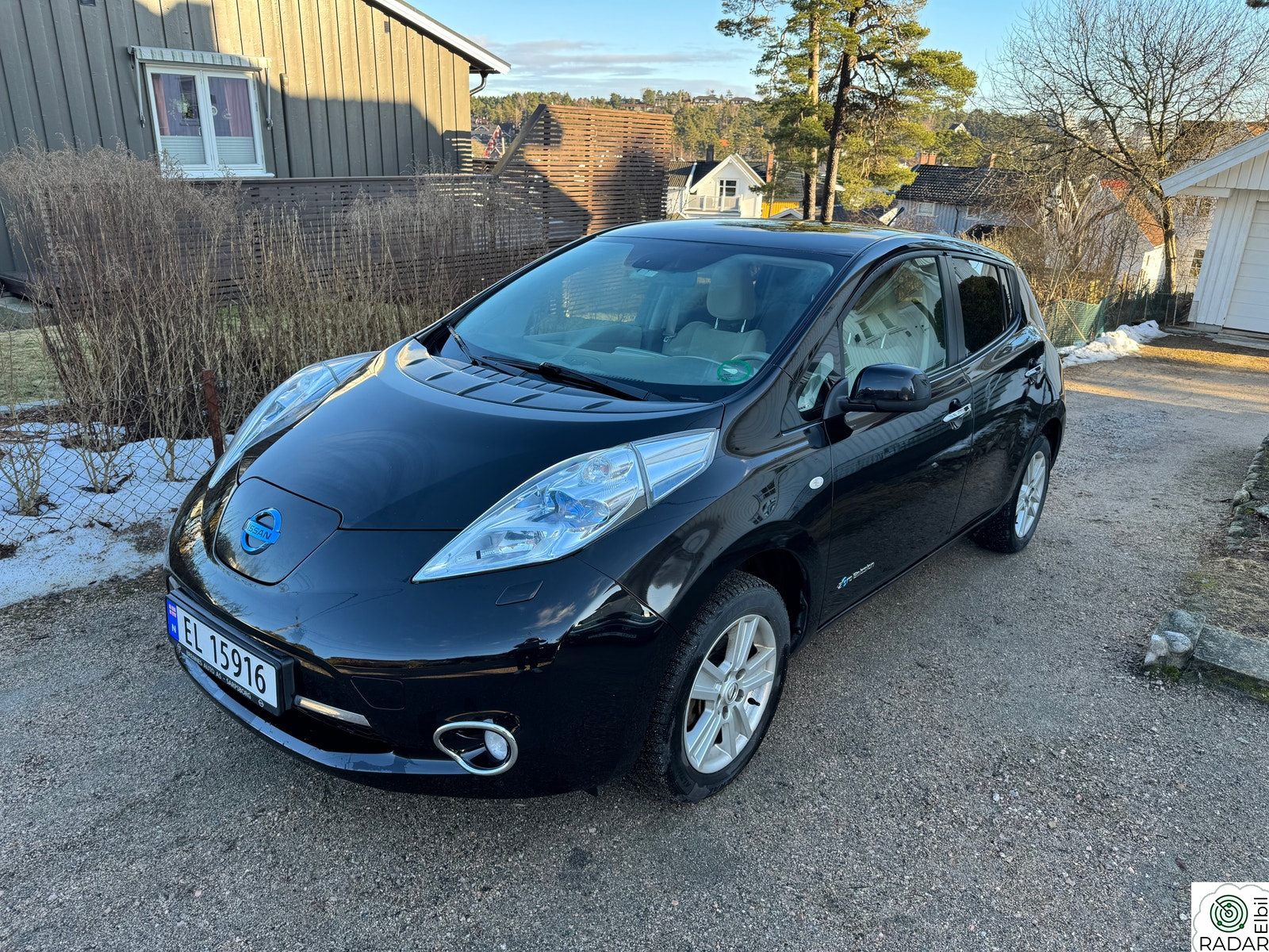 NISSAN LEAF Rep. objekt