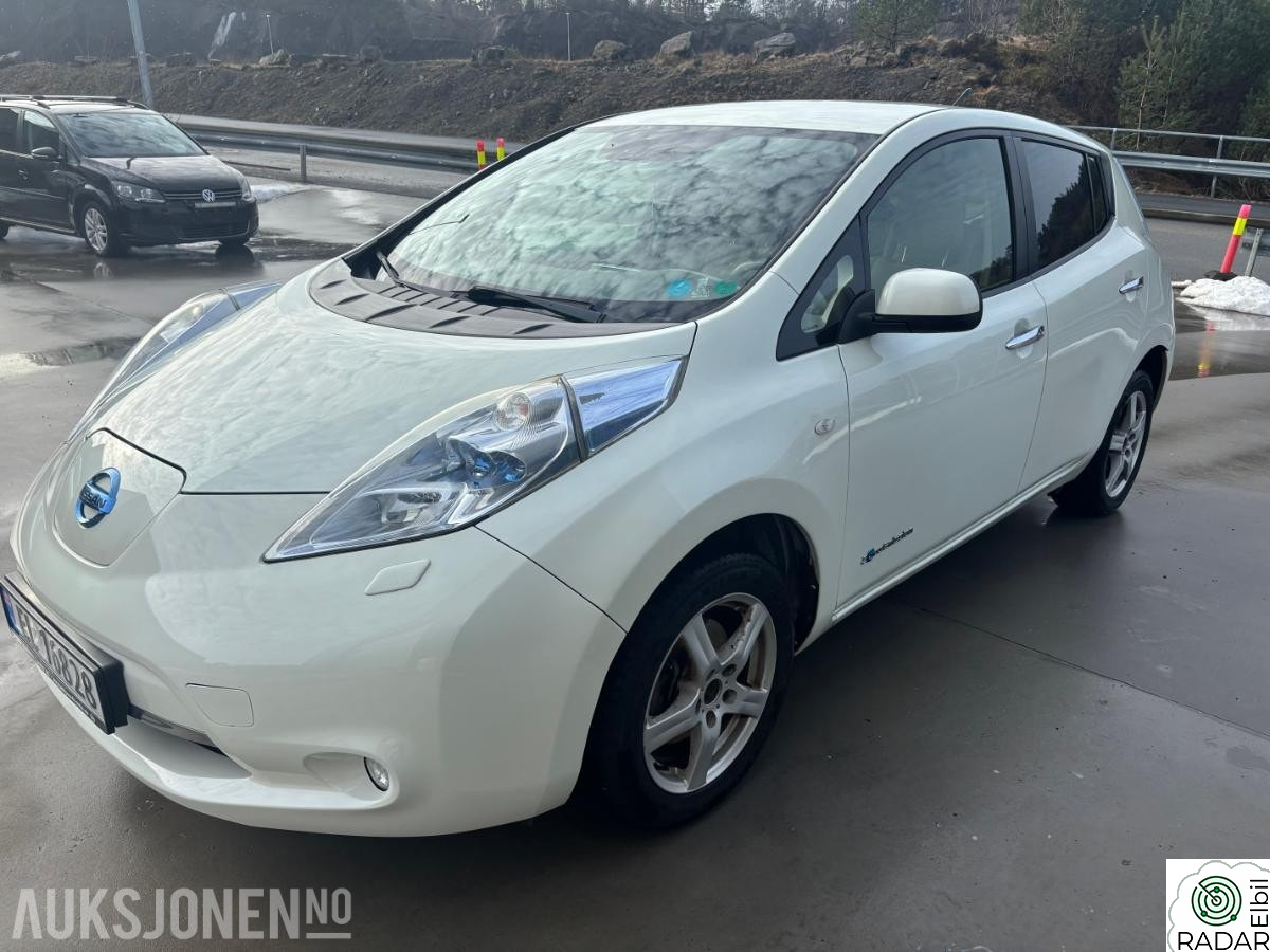 NISSAN LEAF LEAF