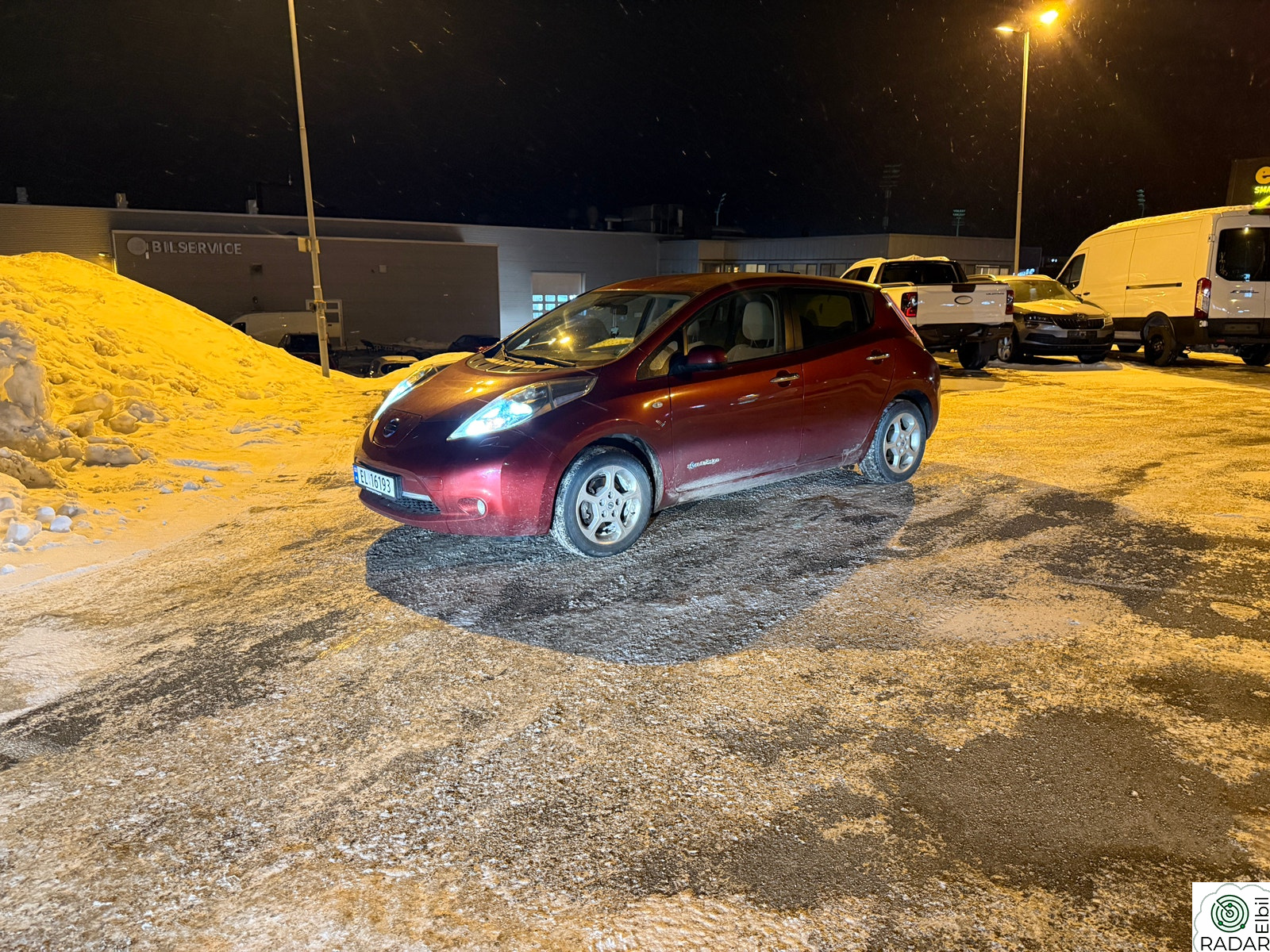 NISSAN LEAF