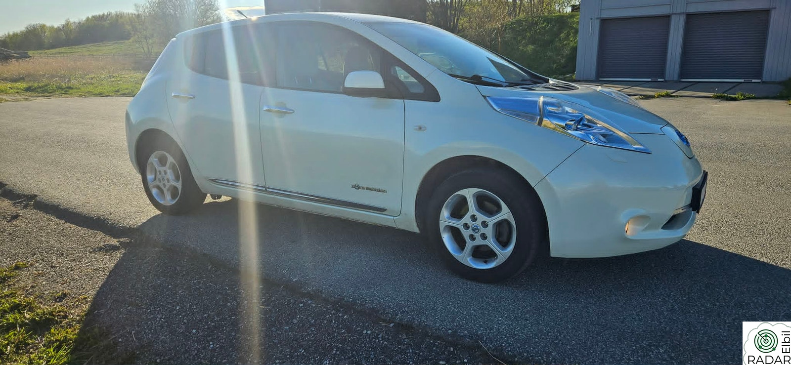 NISSAN LEAF