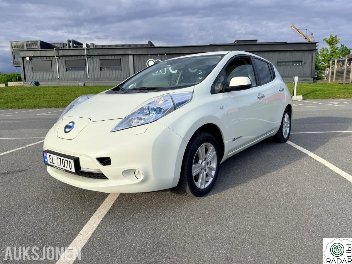 NISSAN LEAF LEAF
