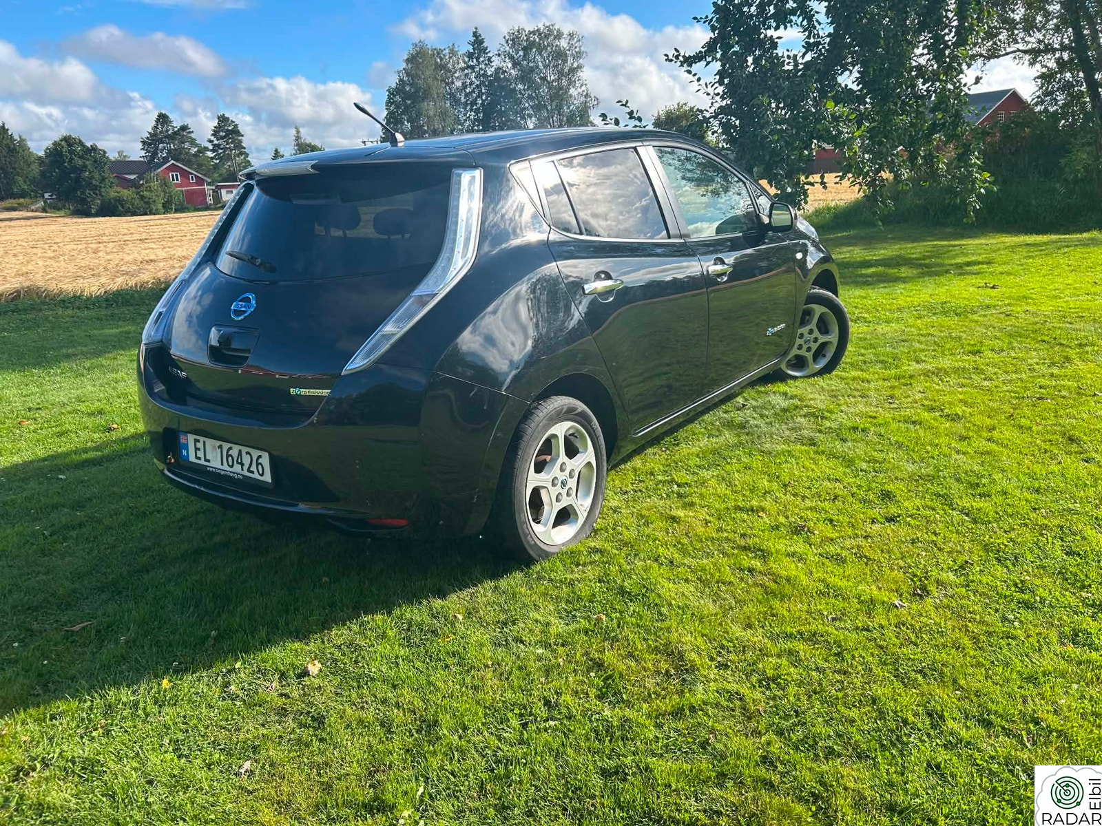 NISSAN LEAF