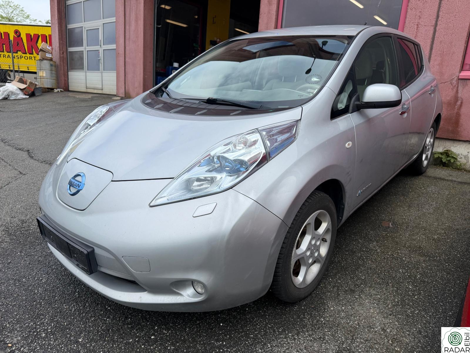 NISSAN LEAF 109HK 24KWH Acenta Navi R-kam Klima isofix AUX DAB+++