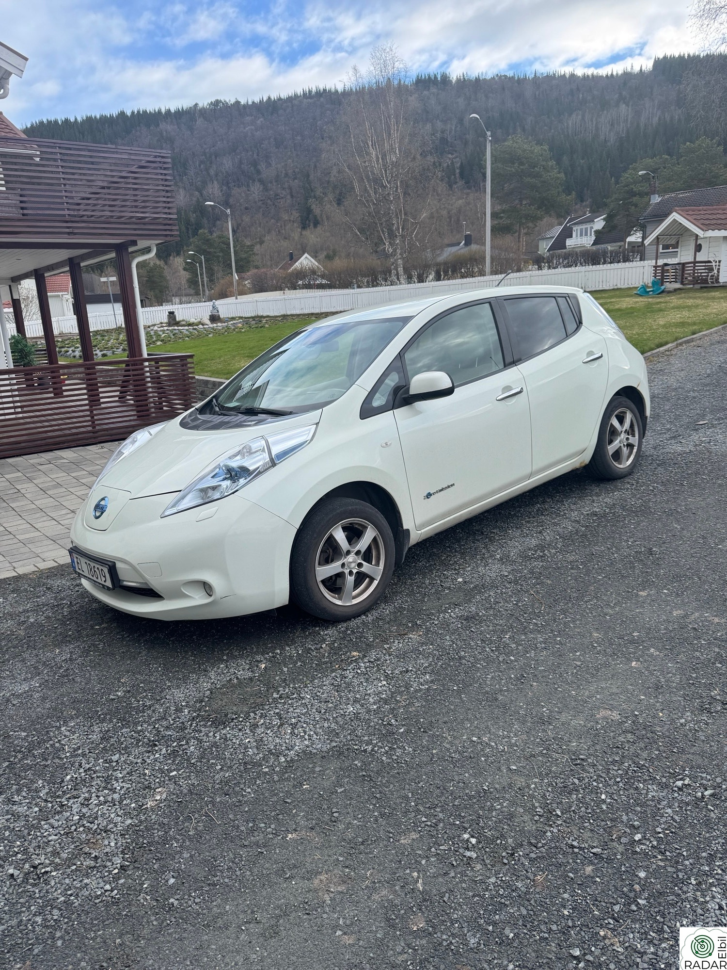 NISSAN LEAF