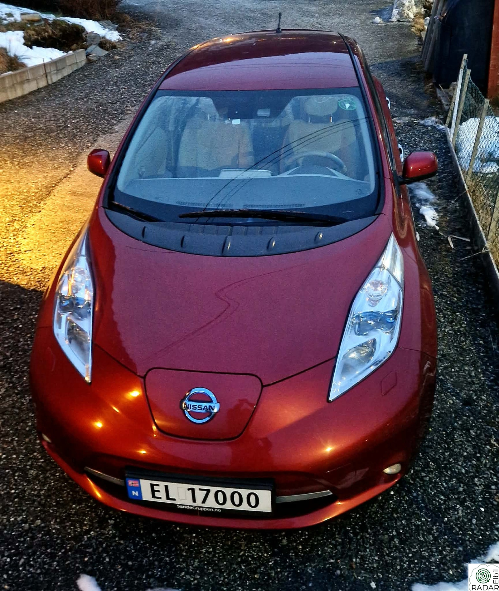 NISSAN LEAF
