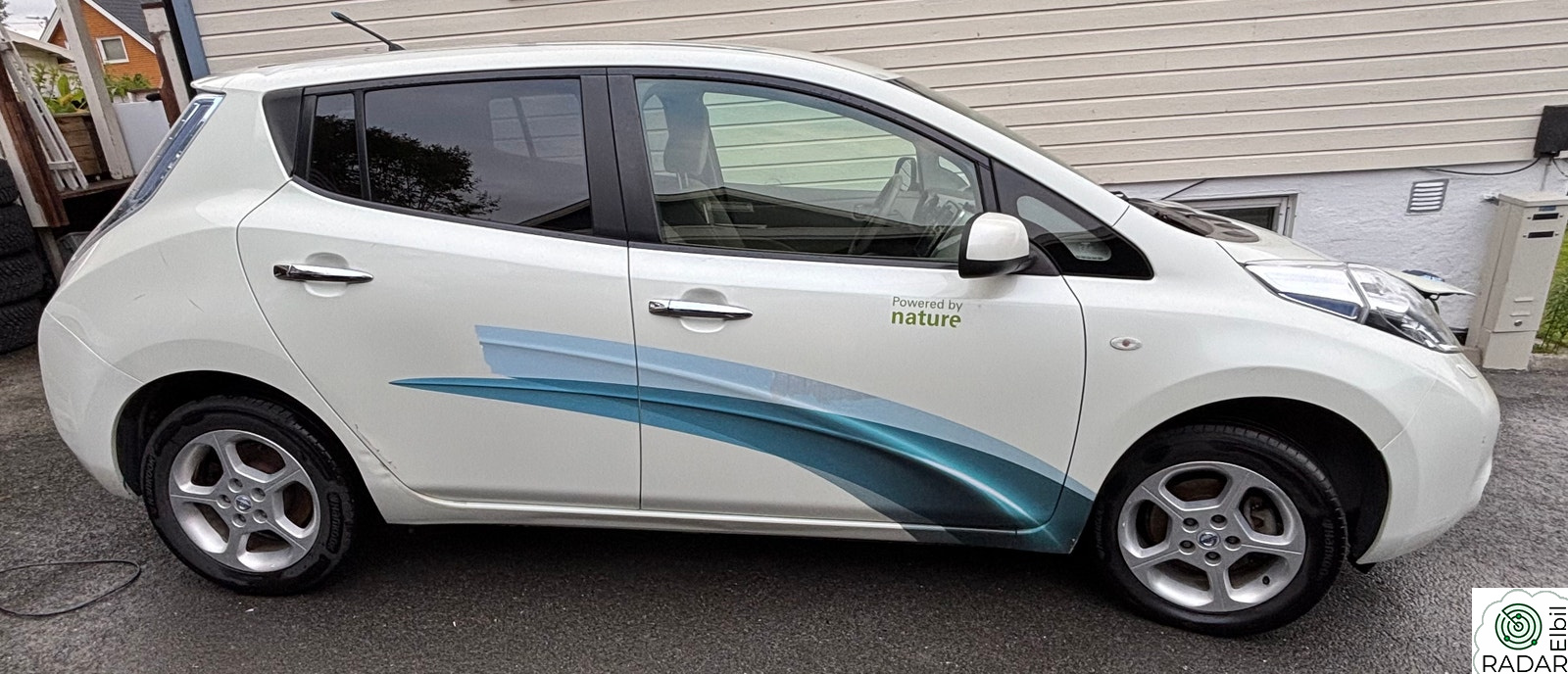 NISSAN LEAF