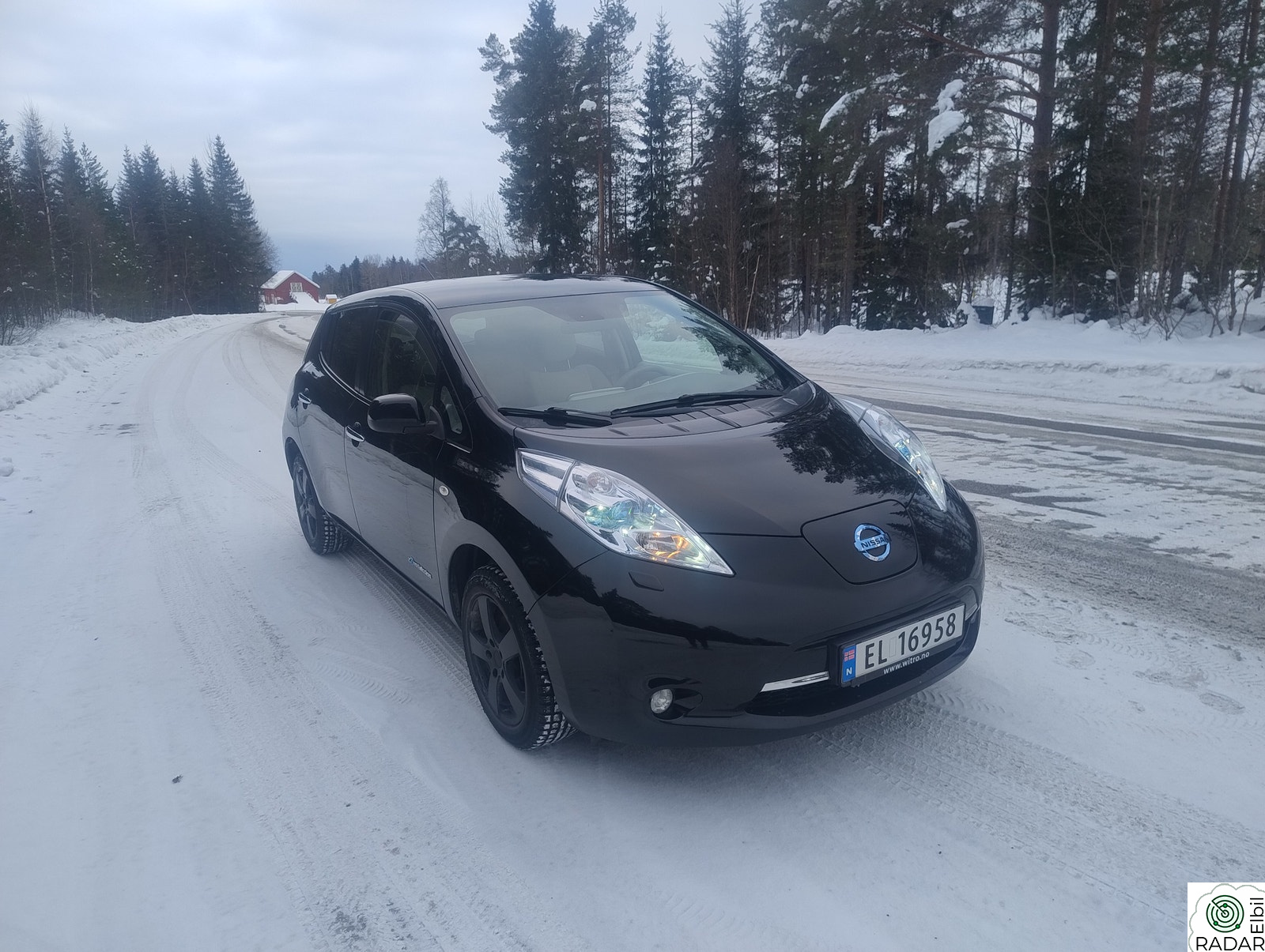 NISSAN LEAF