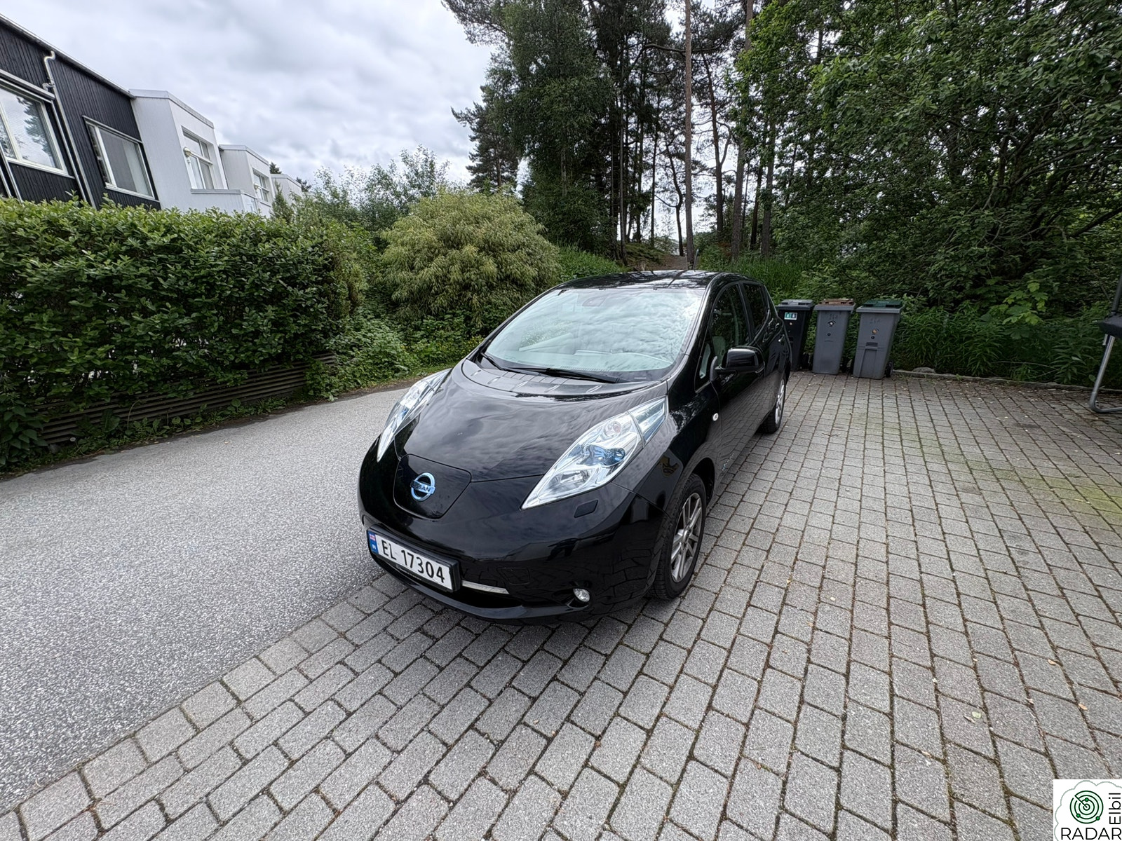 NISSAN LEAF