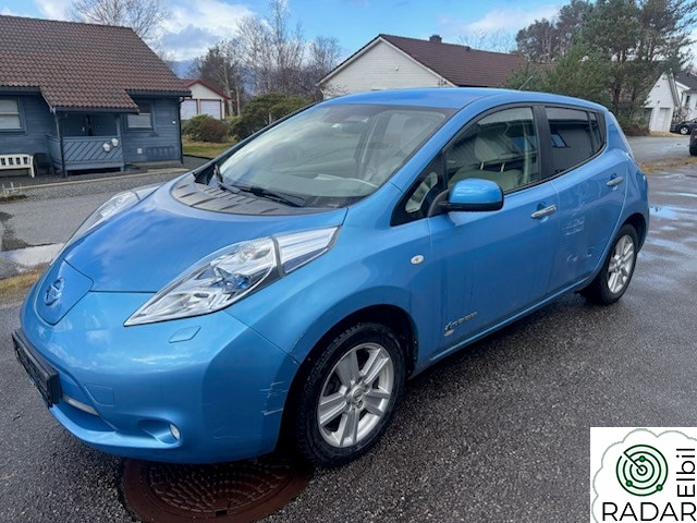 NISSAN LEAF