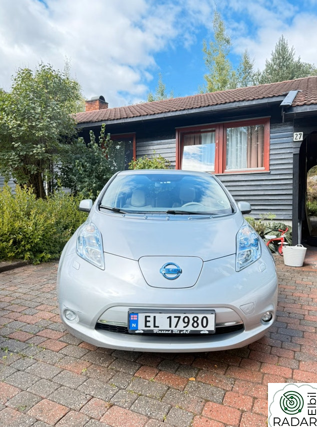 NISSAN LEAF