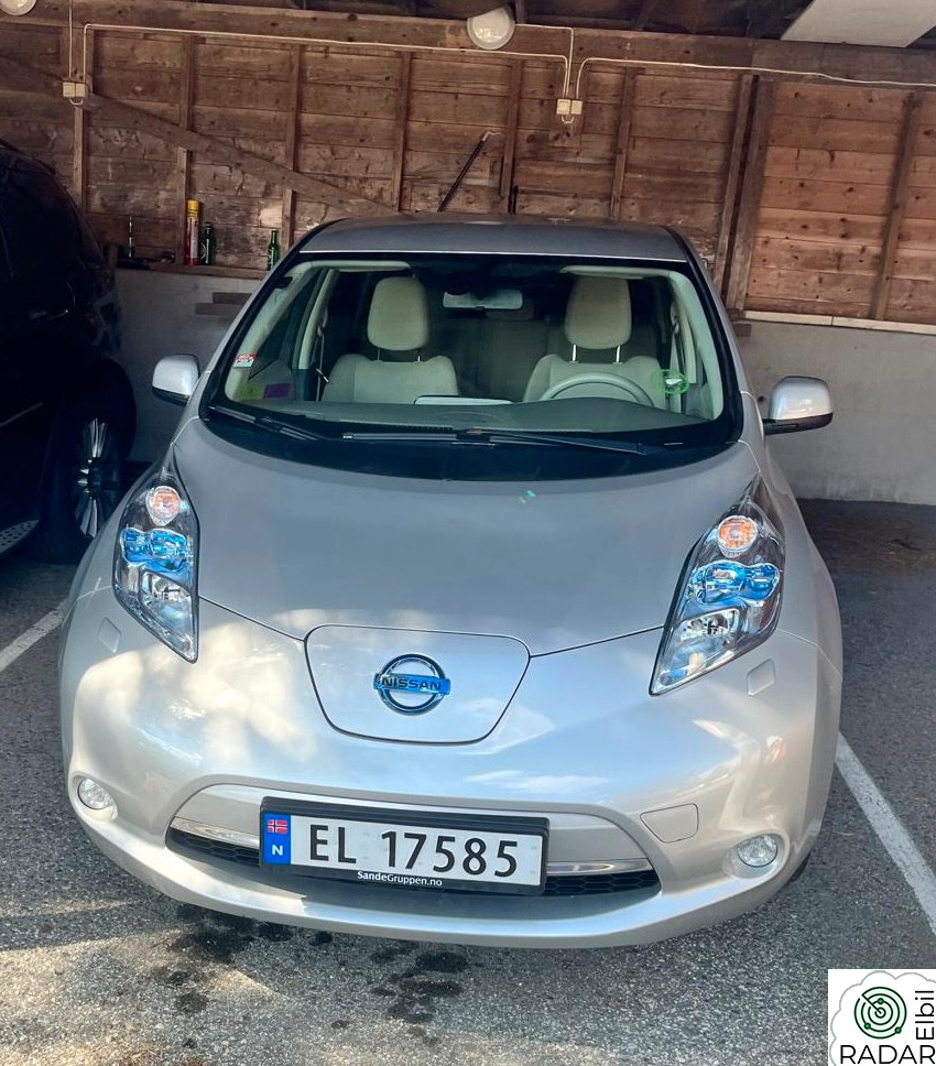 NISSAN LEAF