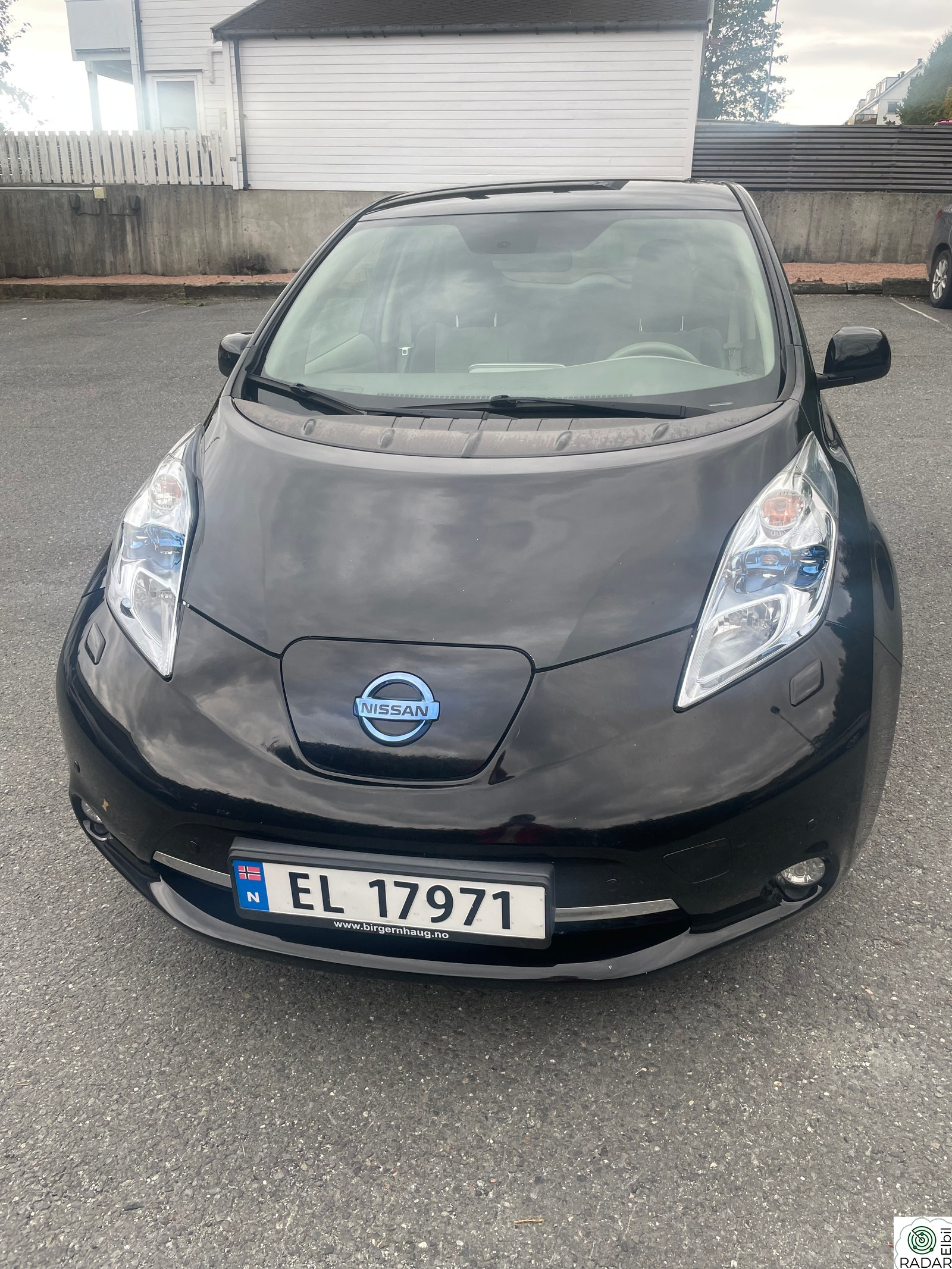 NISSAN LEAF