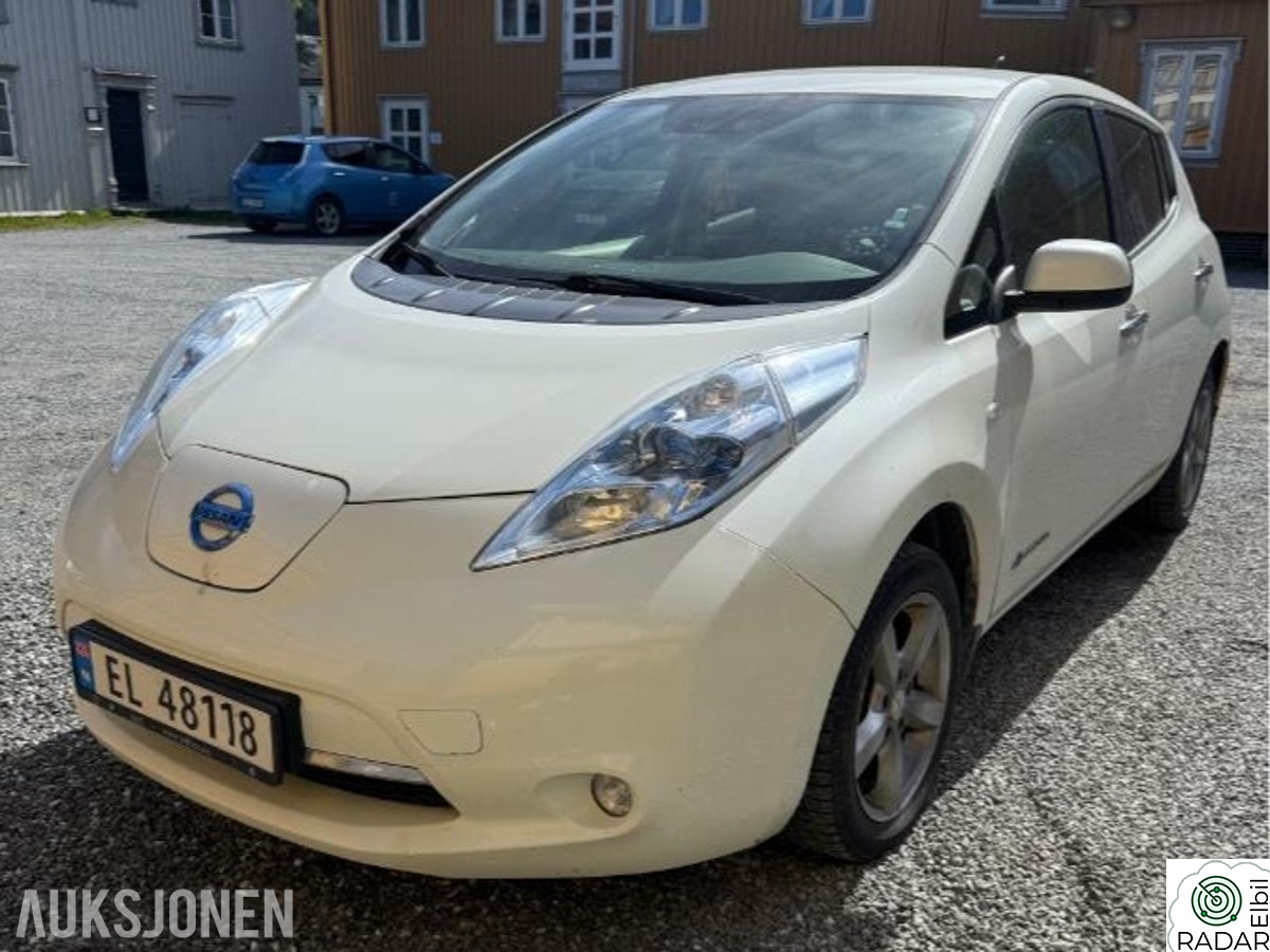 NISSAN LEAF automat cruisekontroll navigasjon s+v dekk 156000km