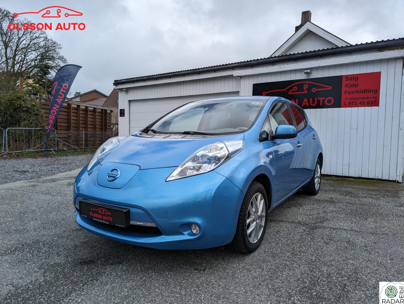 NISSAN LEAF
