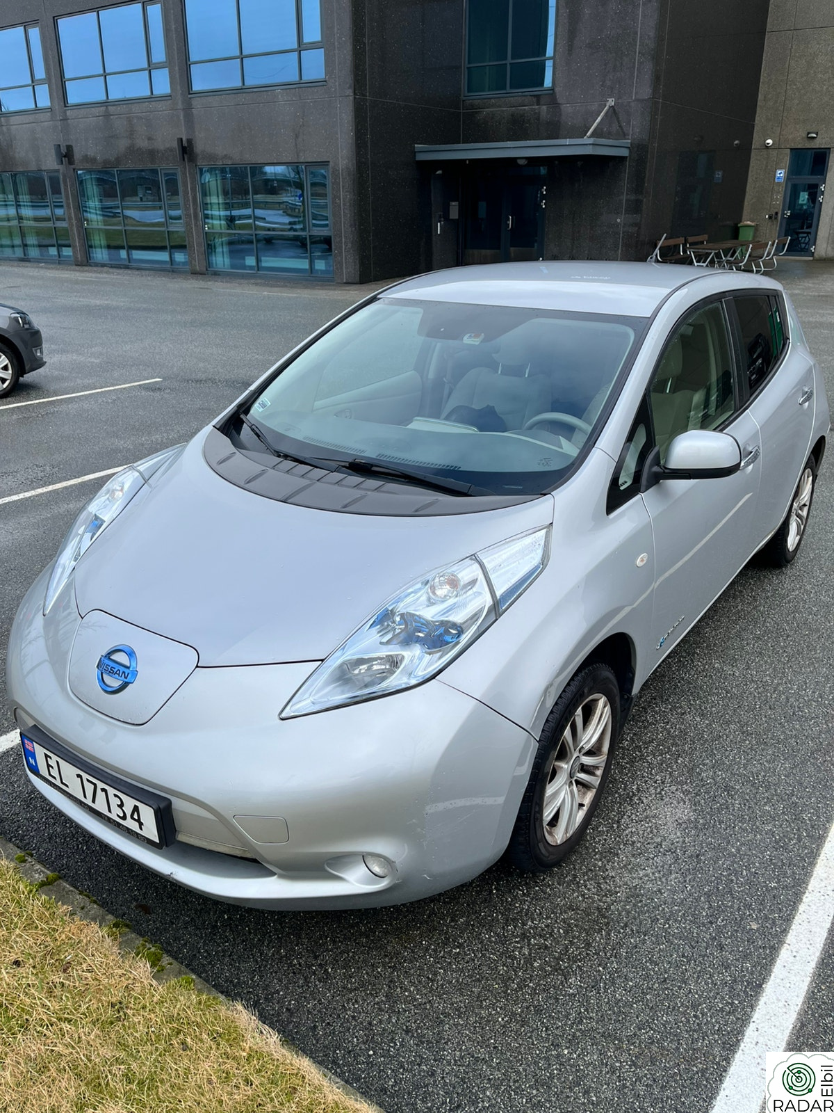 NISSAN LEAF