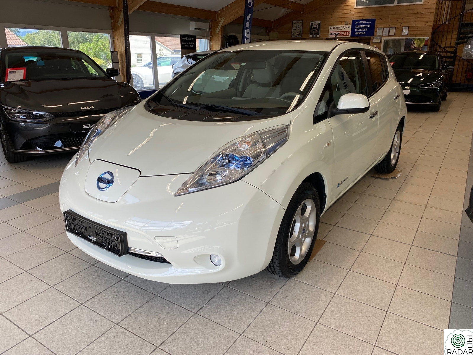 NISSAN LEAF Auto-Navi. Ryggekamera.Lav km!!+