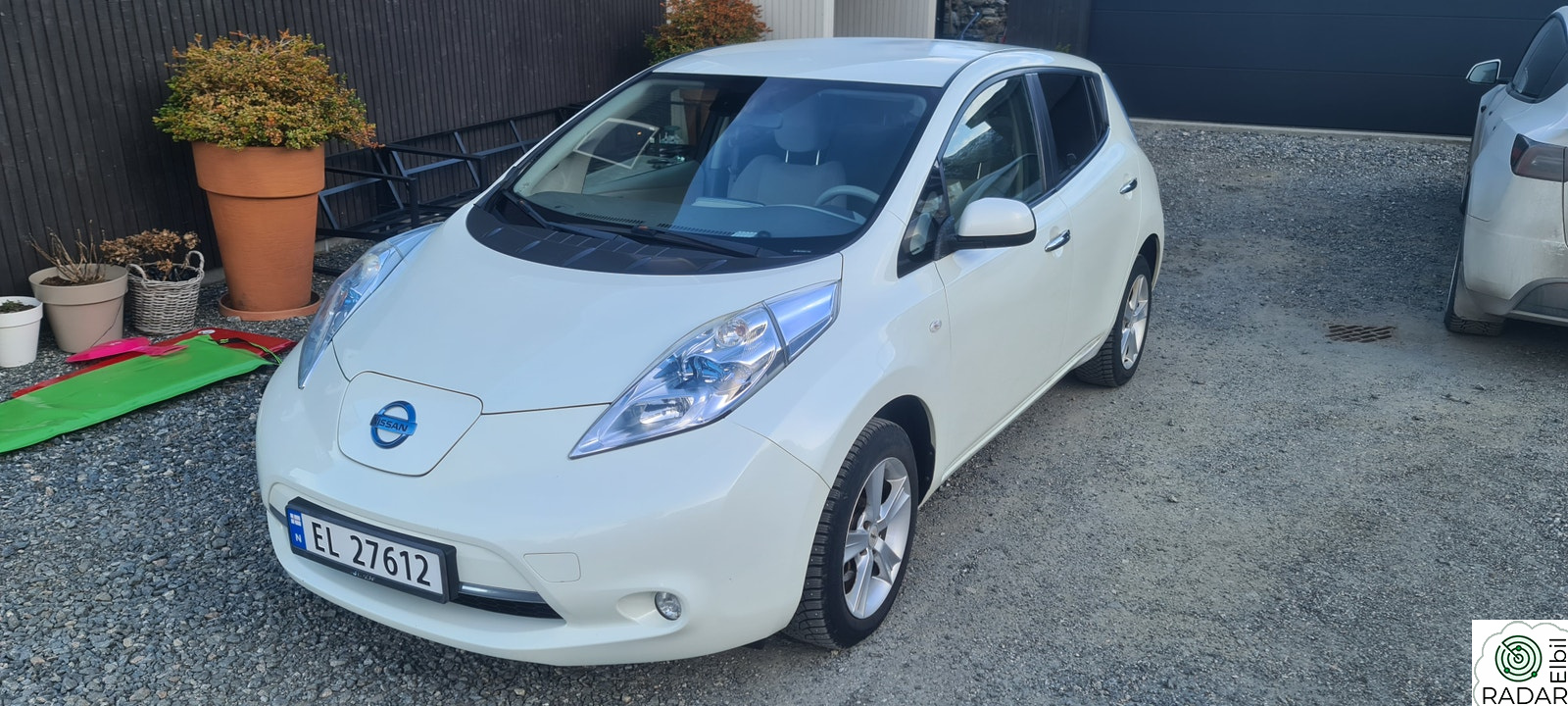 NISSAN LEAF