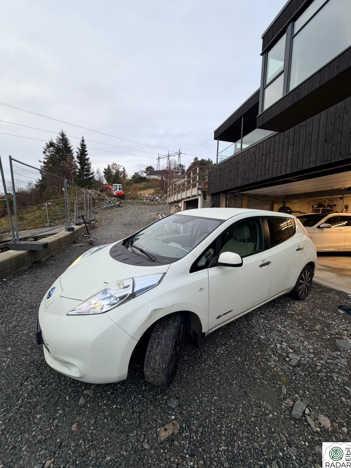 NISSAN LEAF