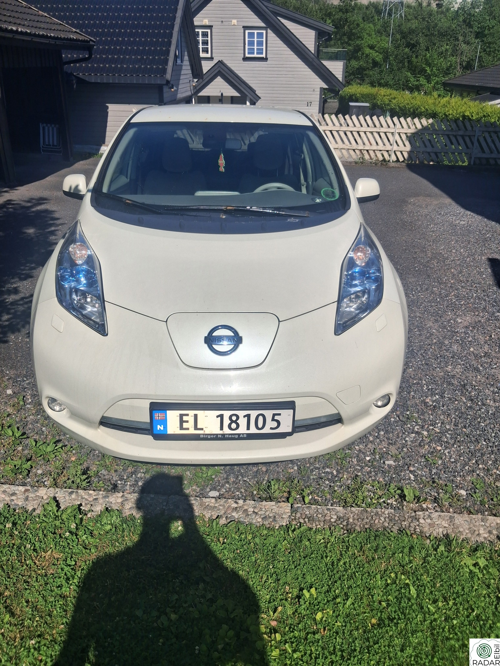 NISSAN LEAF