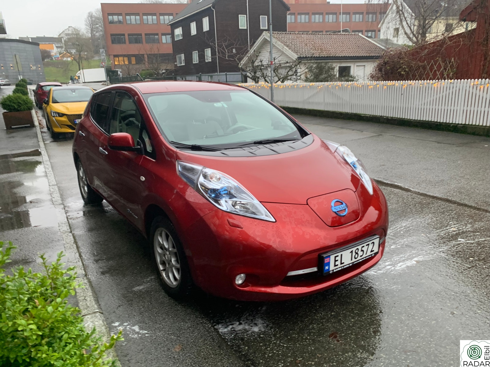 NISSAN LEAF