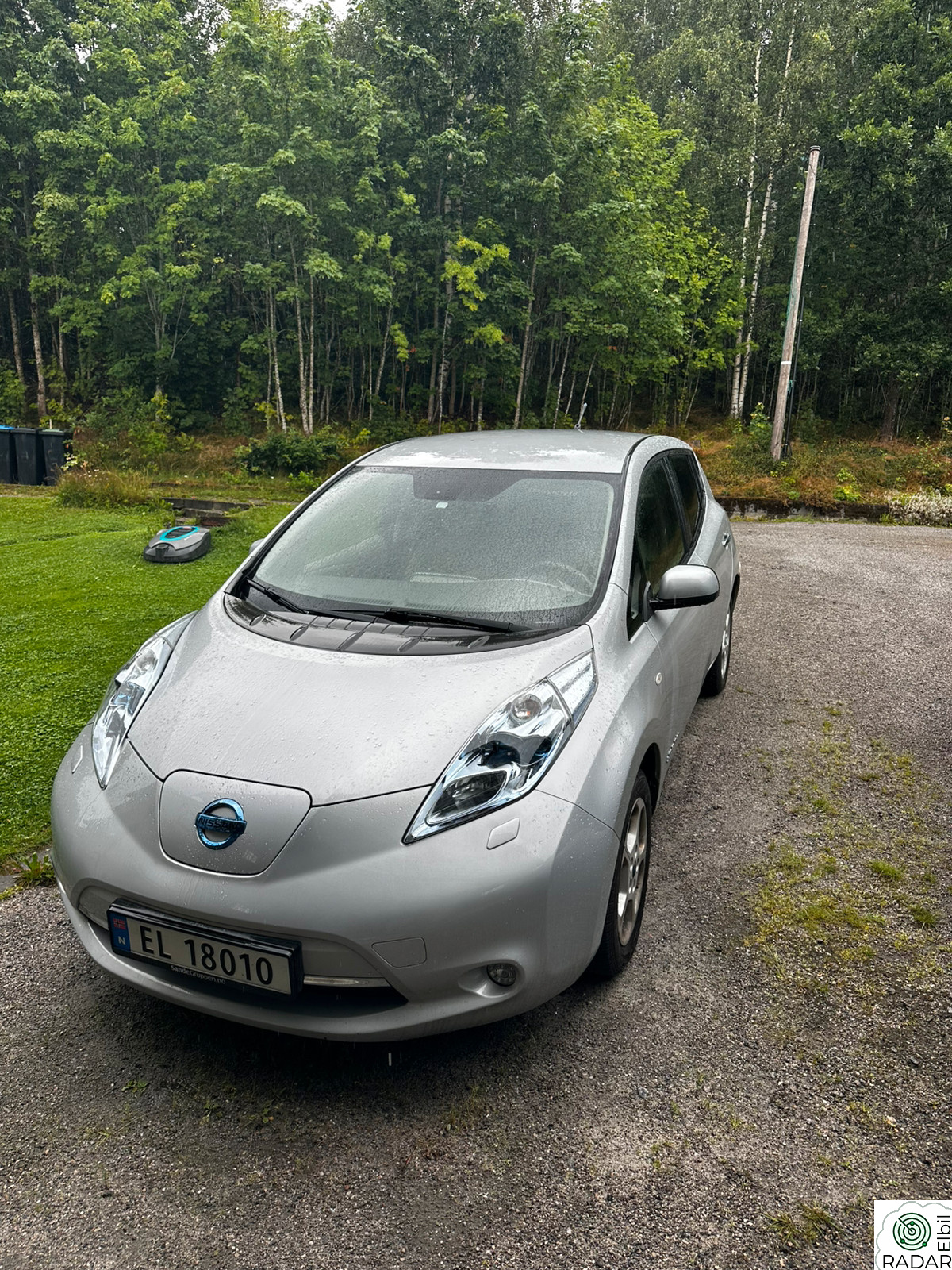 NISSAN LEAF