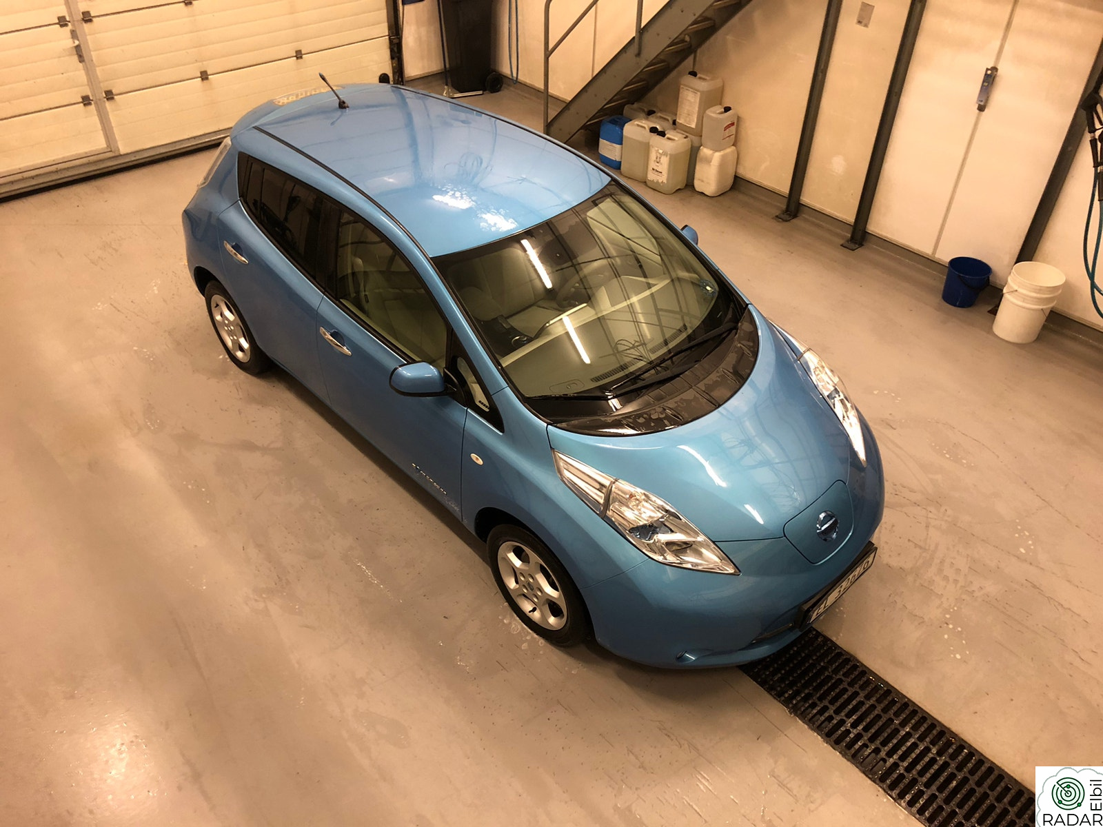 NISSAN LEAF
