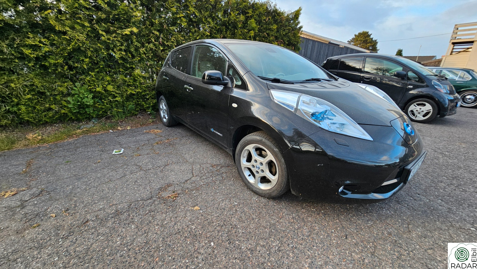 NISSAN LEAF