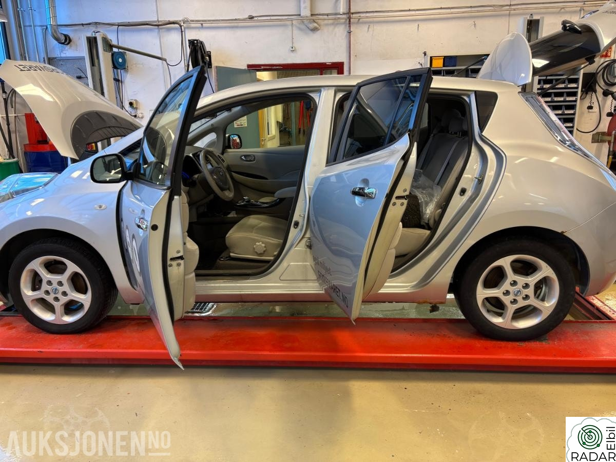 NISSAN LEAF 2012 Nissan Leaf