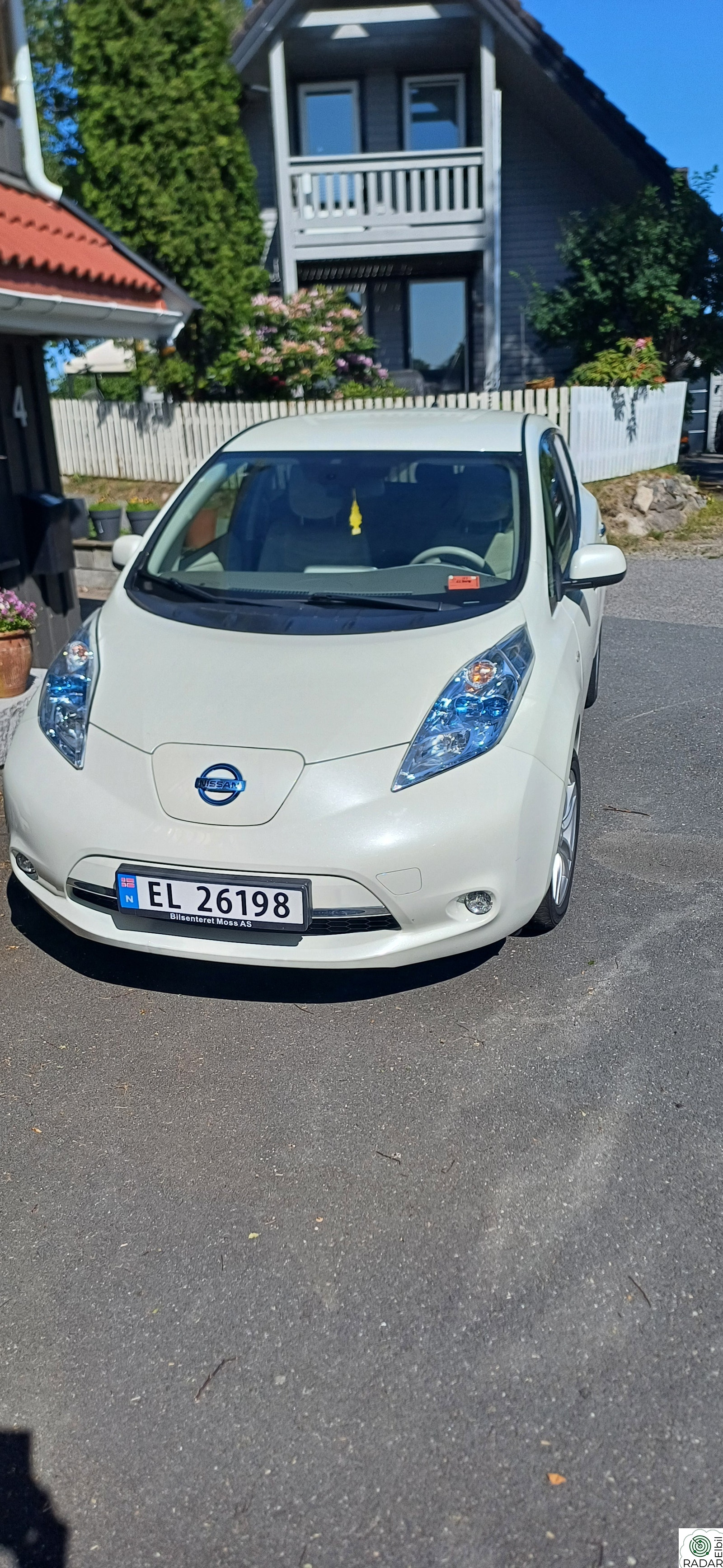 NISSAN LEAF