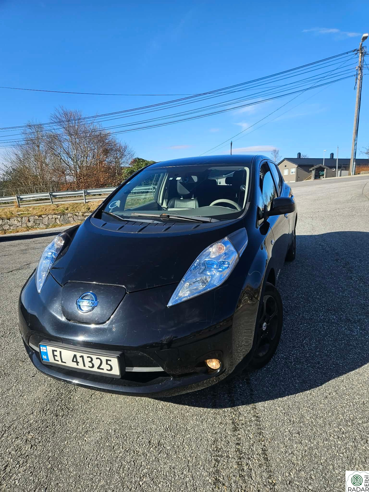 NISSAN LEAF