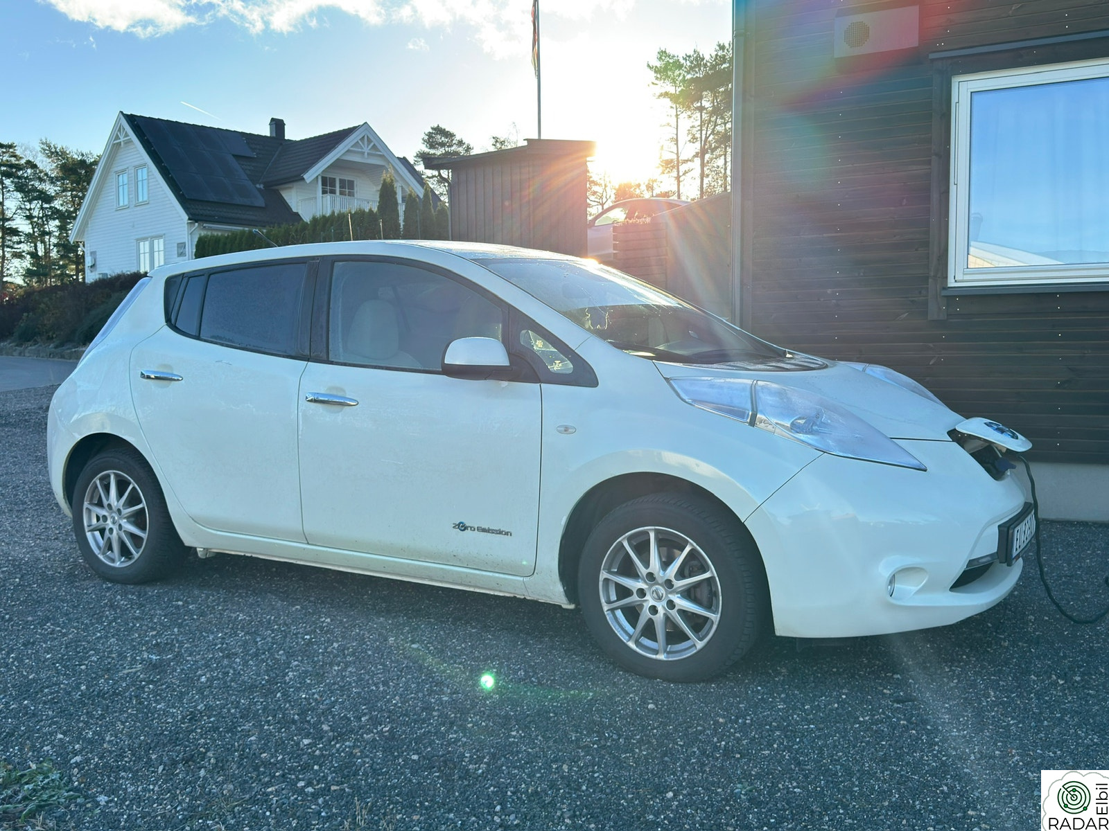NISSAN LEAF