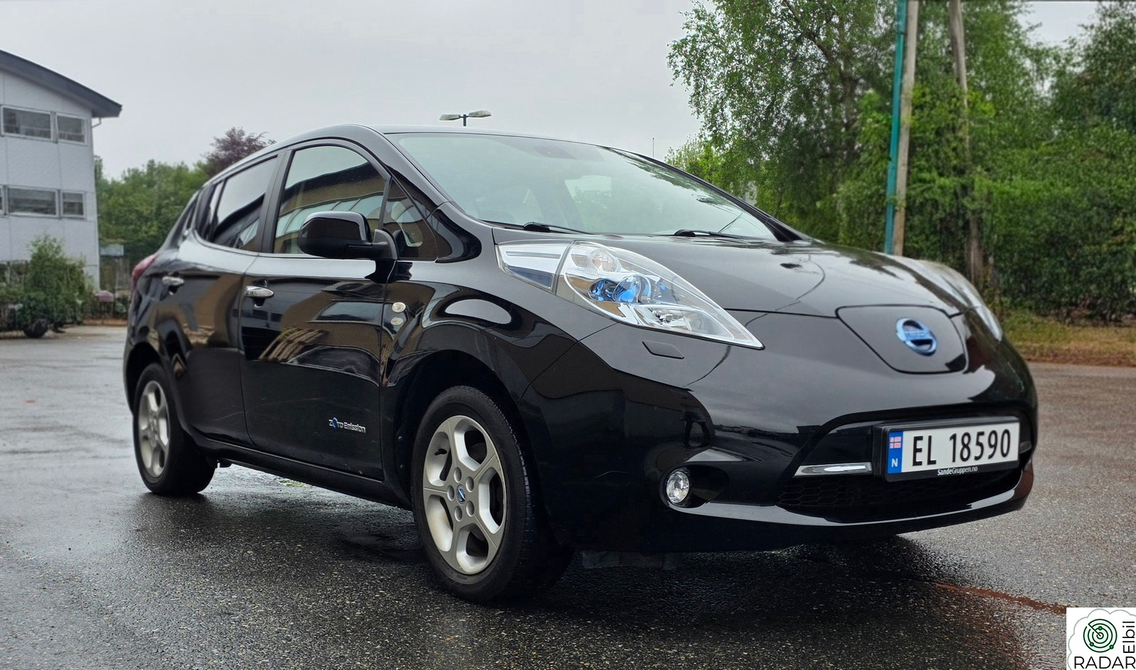 NISSAN LEAF