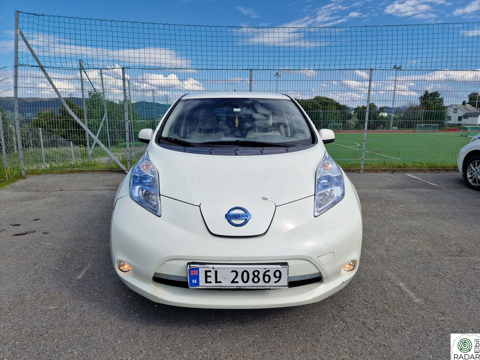 NISSAN LEAF