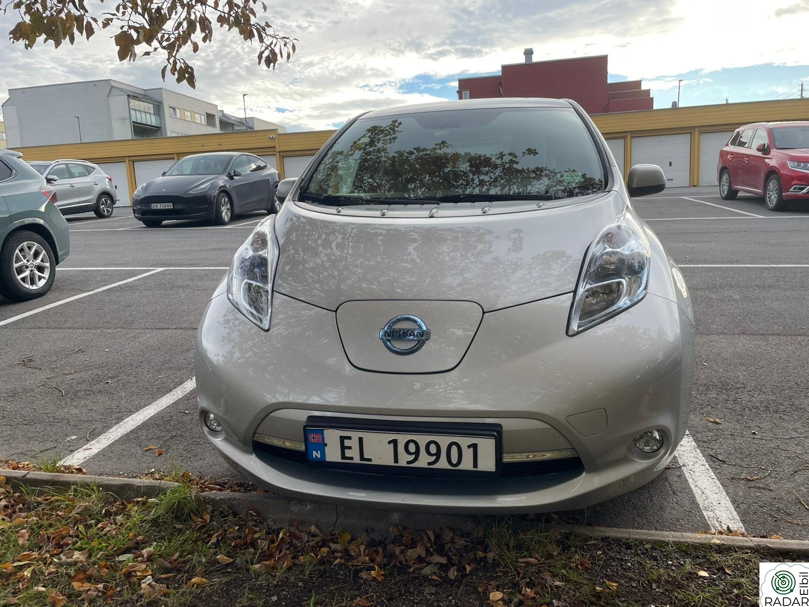NISSAN LEAF