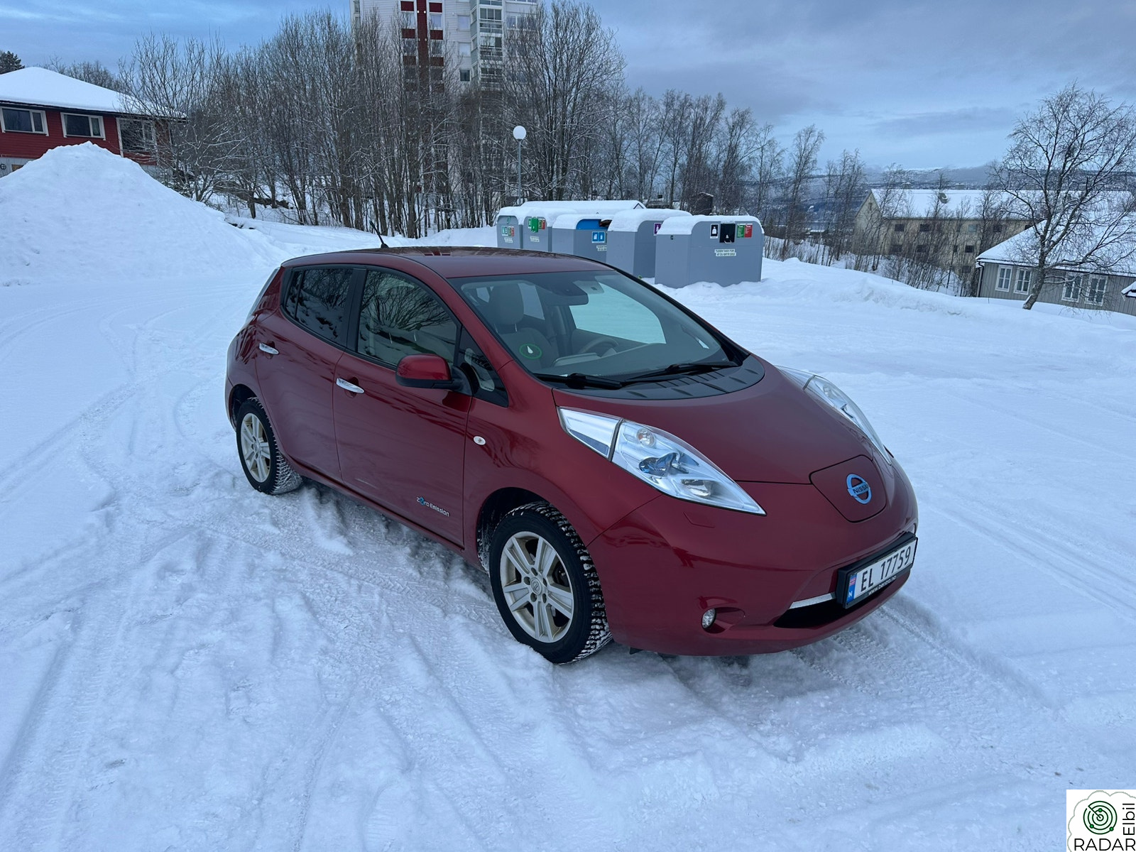 NISSAN LEAF