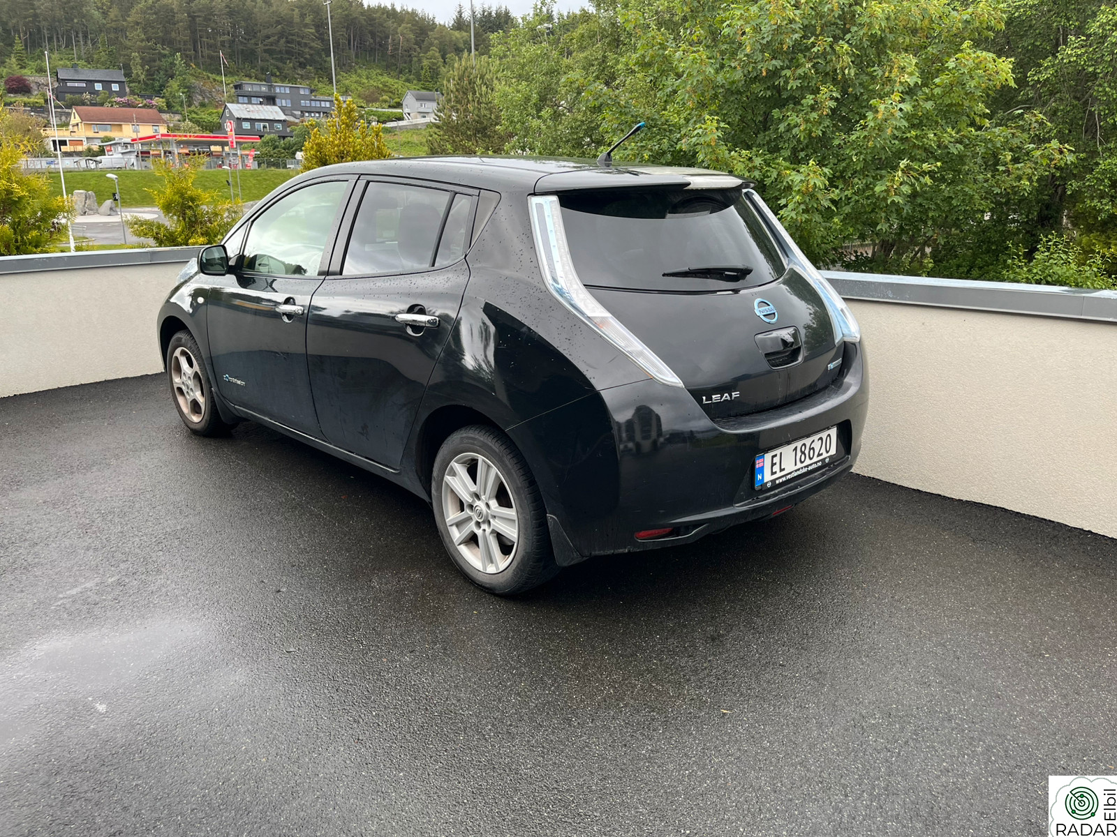 NISSAN LEAF