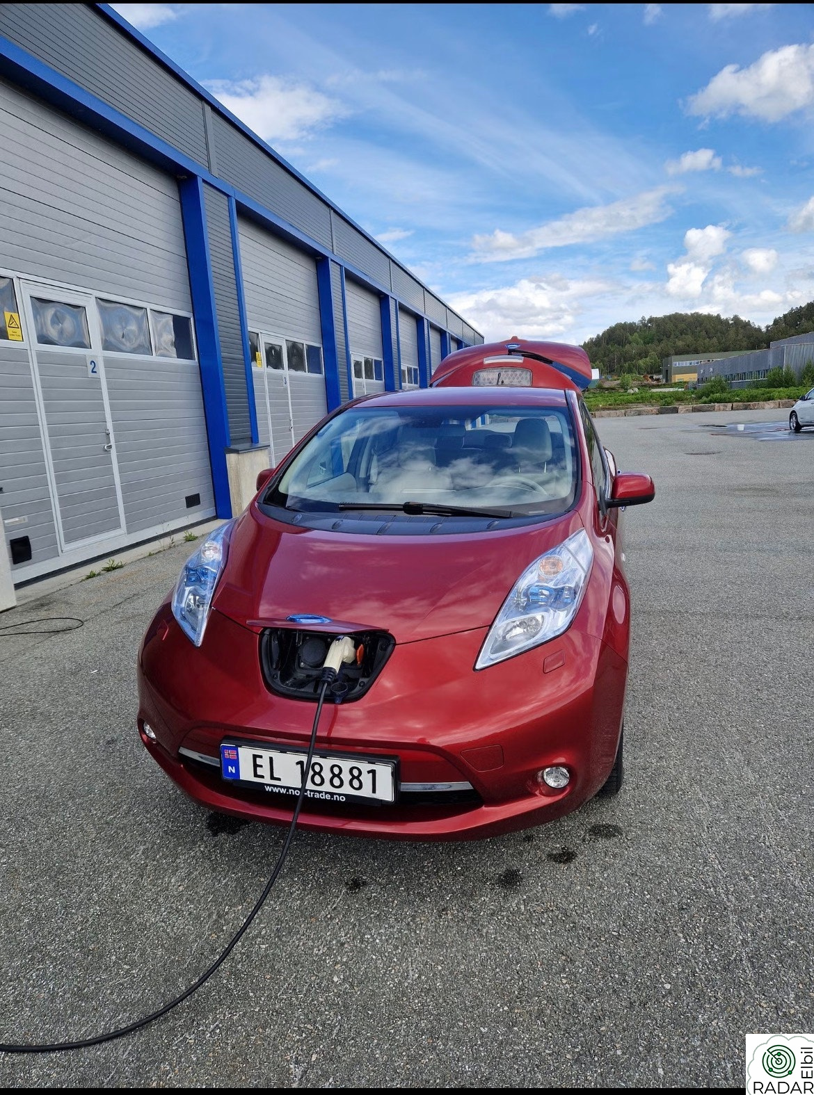 NISSAN LEAF