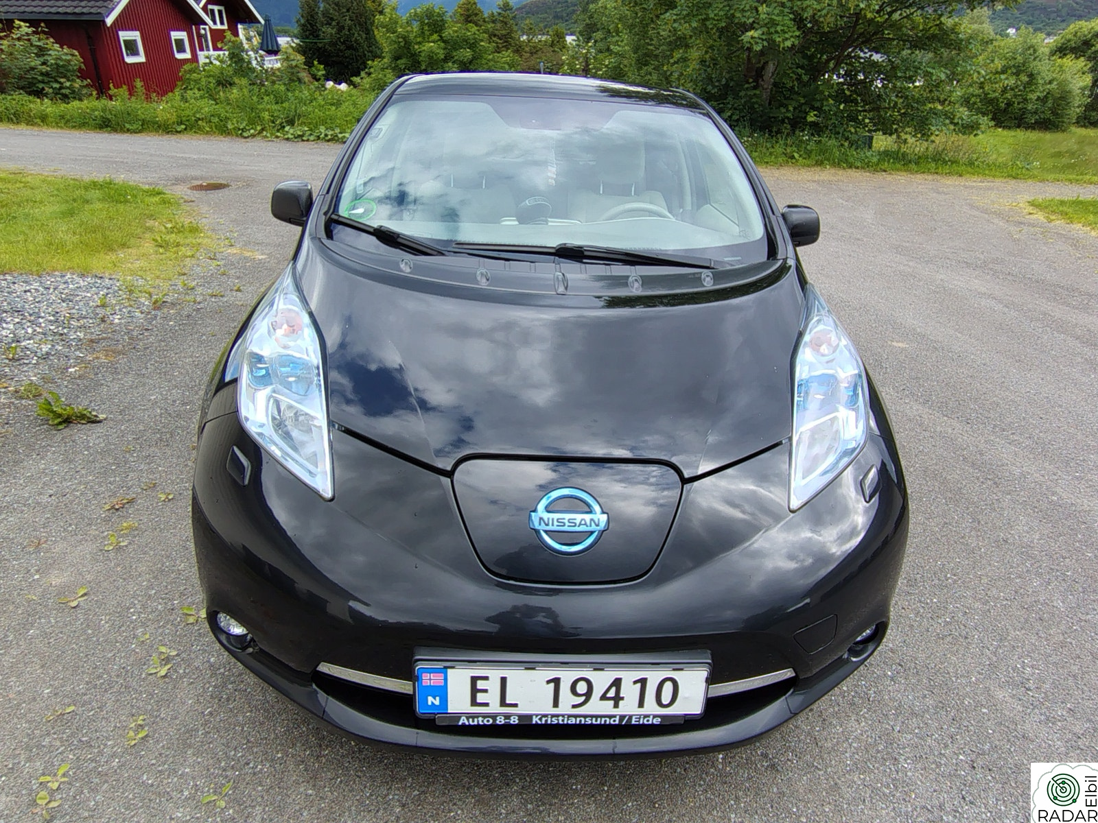 NISSAN LEAF